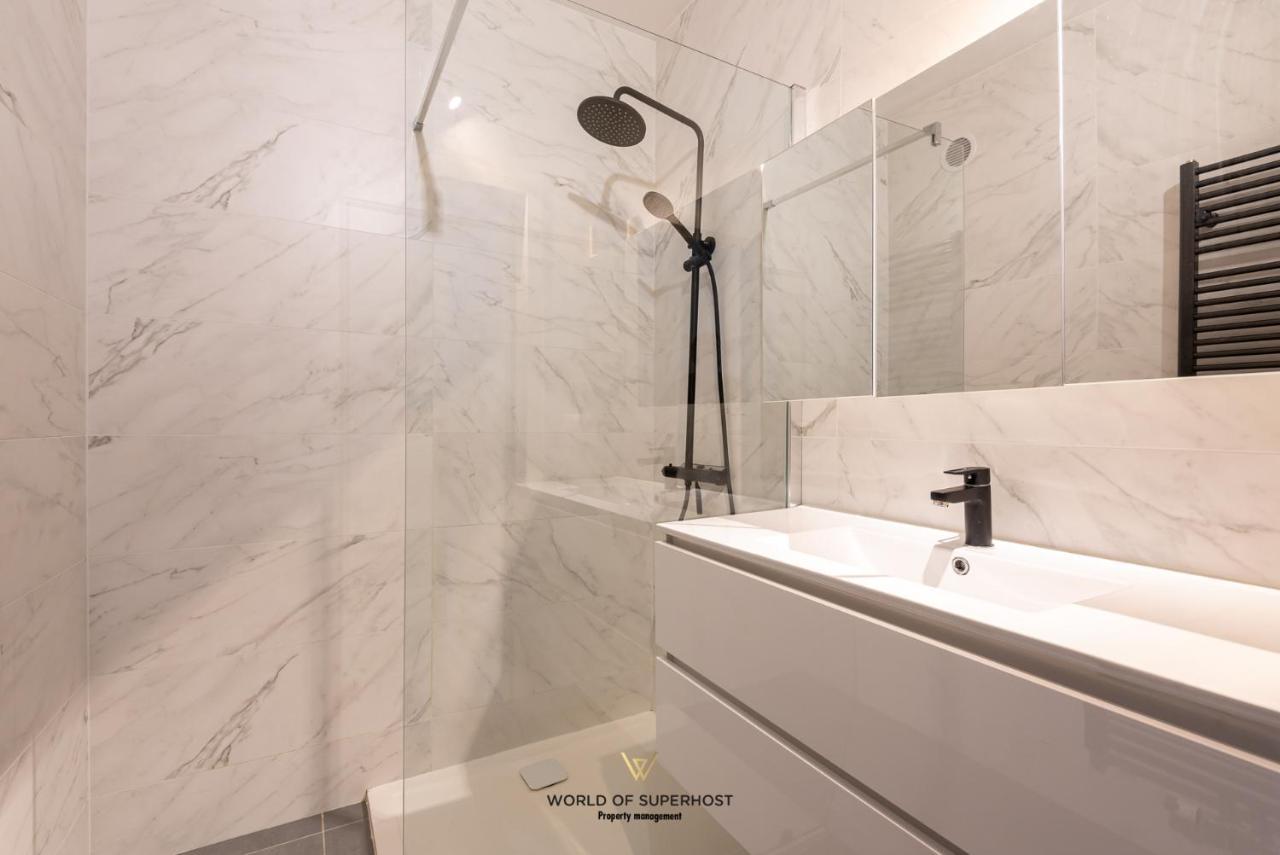 Spacious Closeby The Sea Up To 6 People! Ostenda